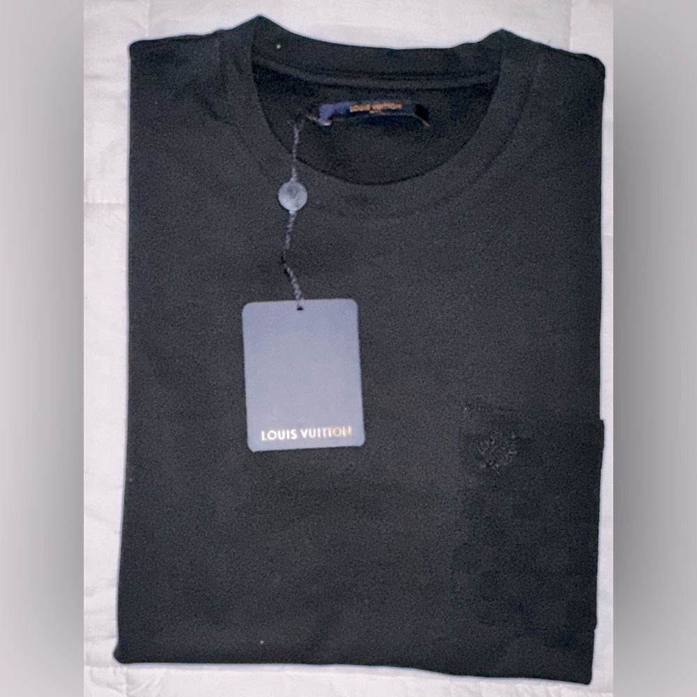 Authentic Louis Vuitton Daimer Pocket T-Shirt - Men's M